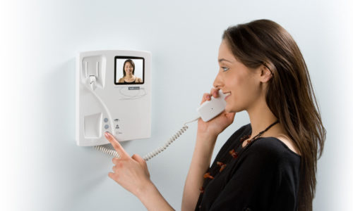 model-BS-video-telephone-in-use-1920x1080